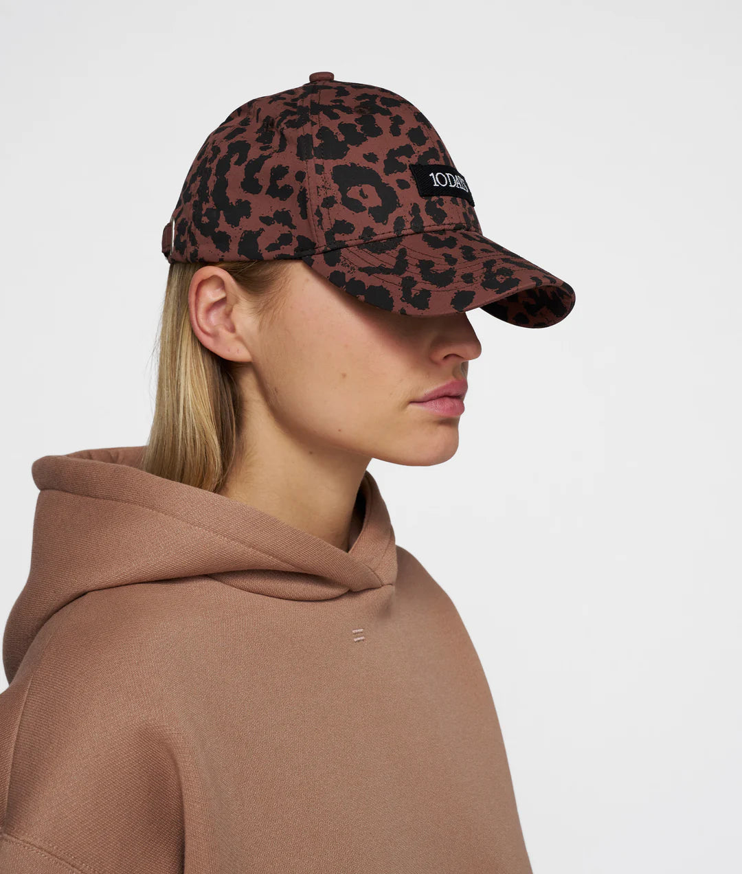 cap leopard